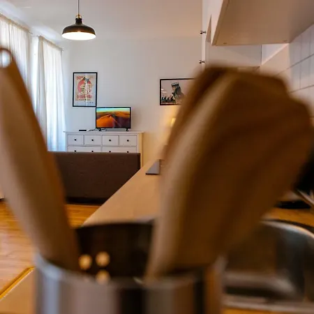 New Studio Old Building Vibrant Lindenau Wifi Tv شقة