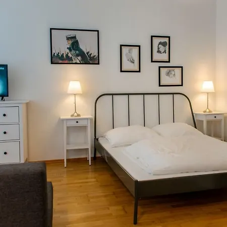 New Studio Old Building Vibrant Lindenau Wifi Tv * Leipzig